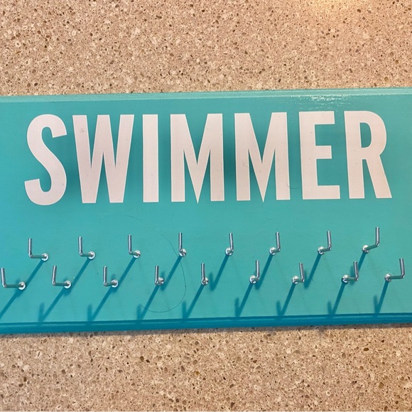 Swimmer wall ribbon holder - Picture 2 of 4
